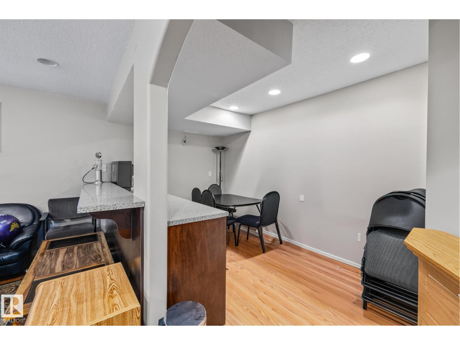 Photo 46 of 6130 Maynard Cr Nw, Edmonton AB