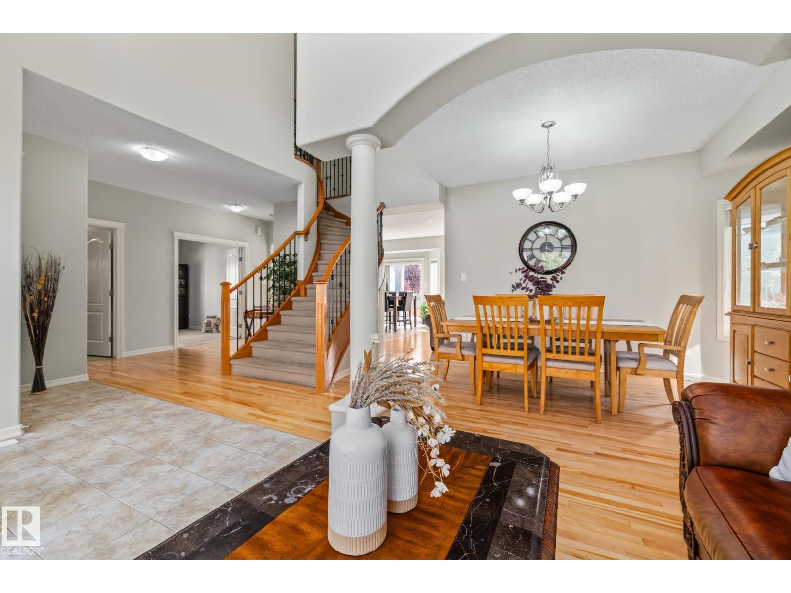 Photo 5 of 6130 Maynard Cr Nw, Edmonton AB
