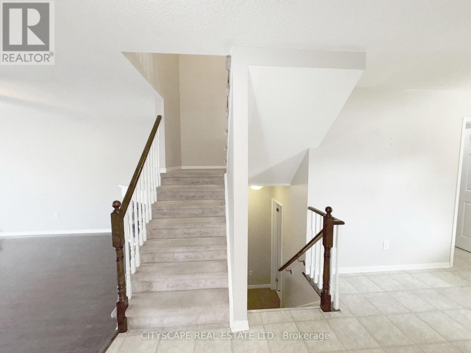 Photo 15 of 55 Langlaw Drive, Cambridge ON
