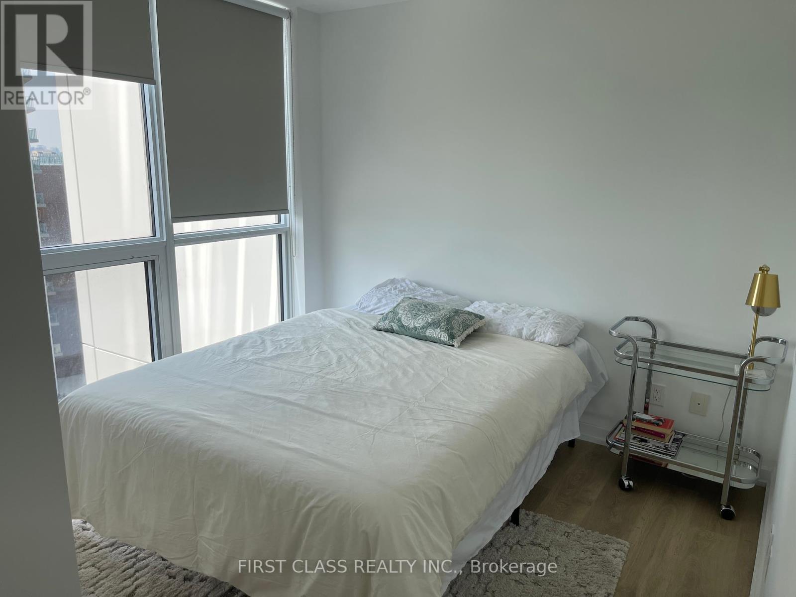 Photo 6 of 810 32 Forest Manor Road, Toronto ON