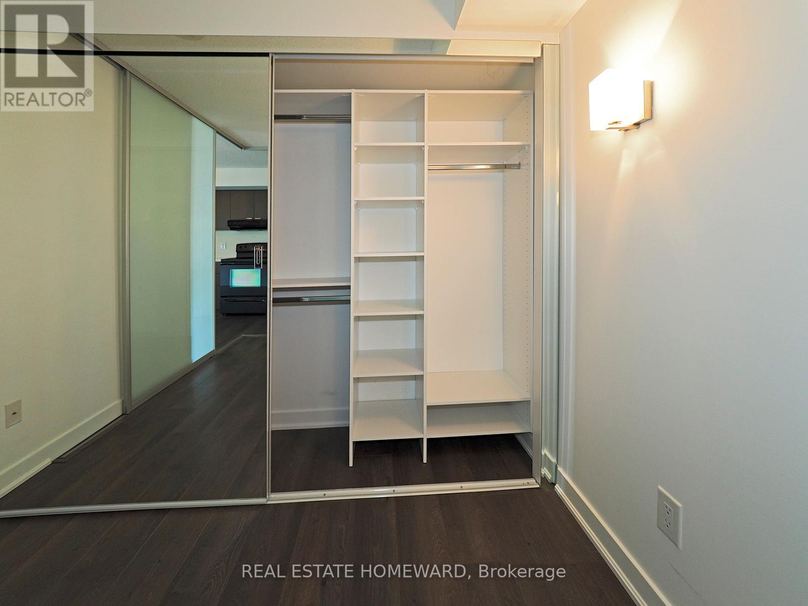 Photo 9 of 1111 110 Charles Street E, Toronto ON