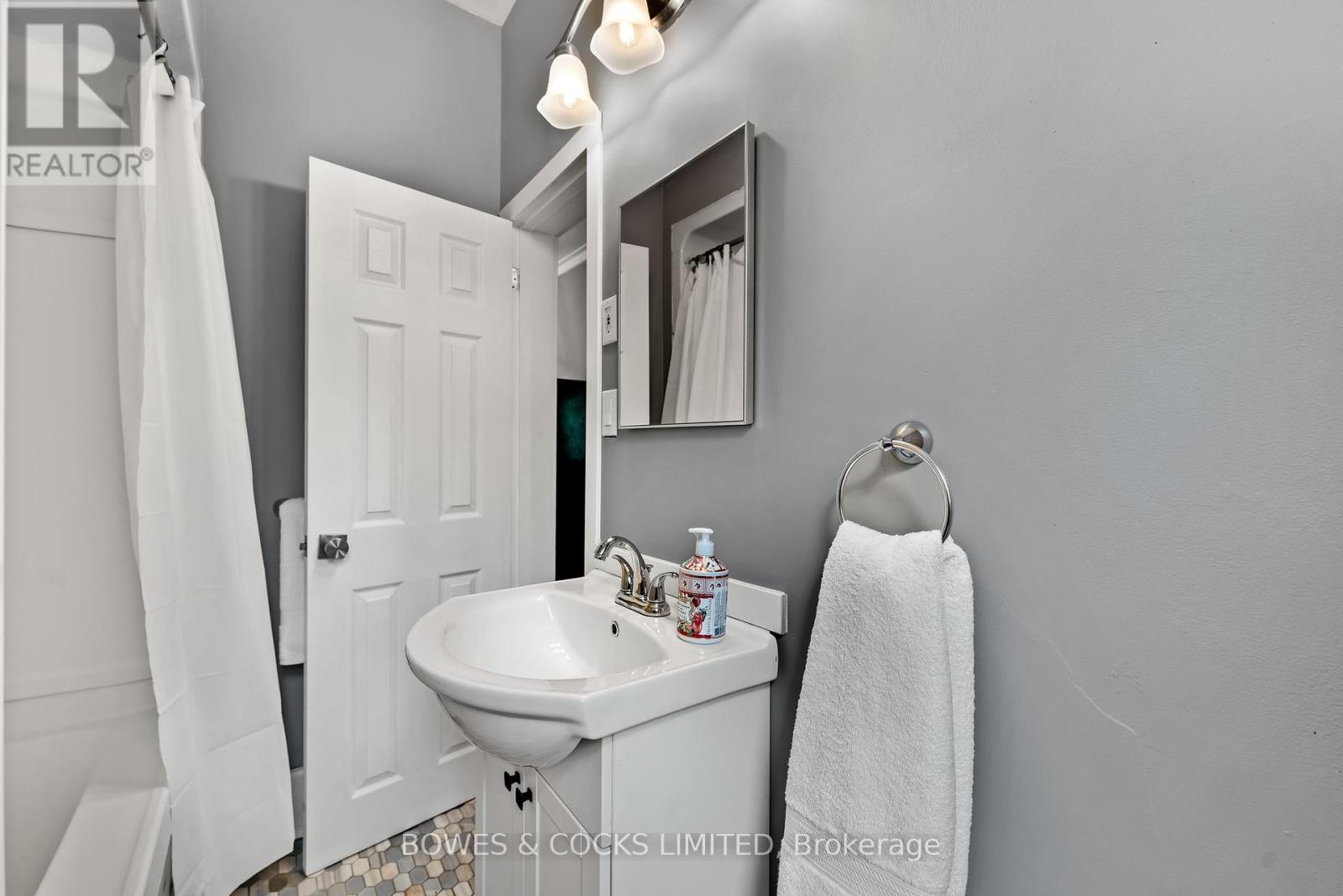 Photo 21 of 283 Lake Street, Peterborough Central ON