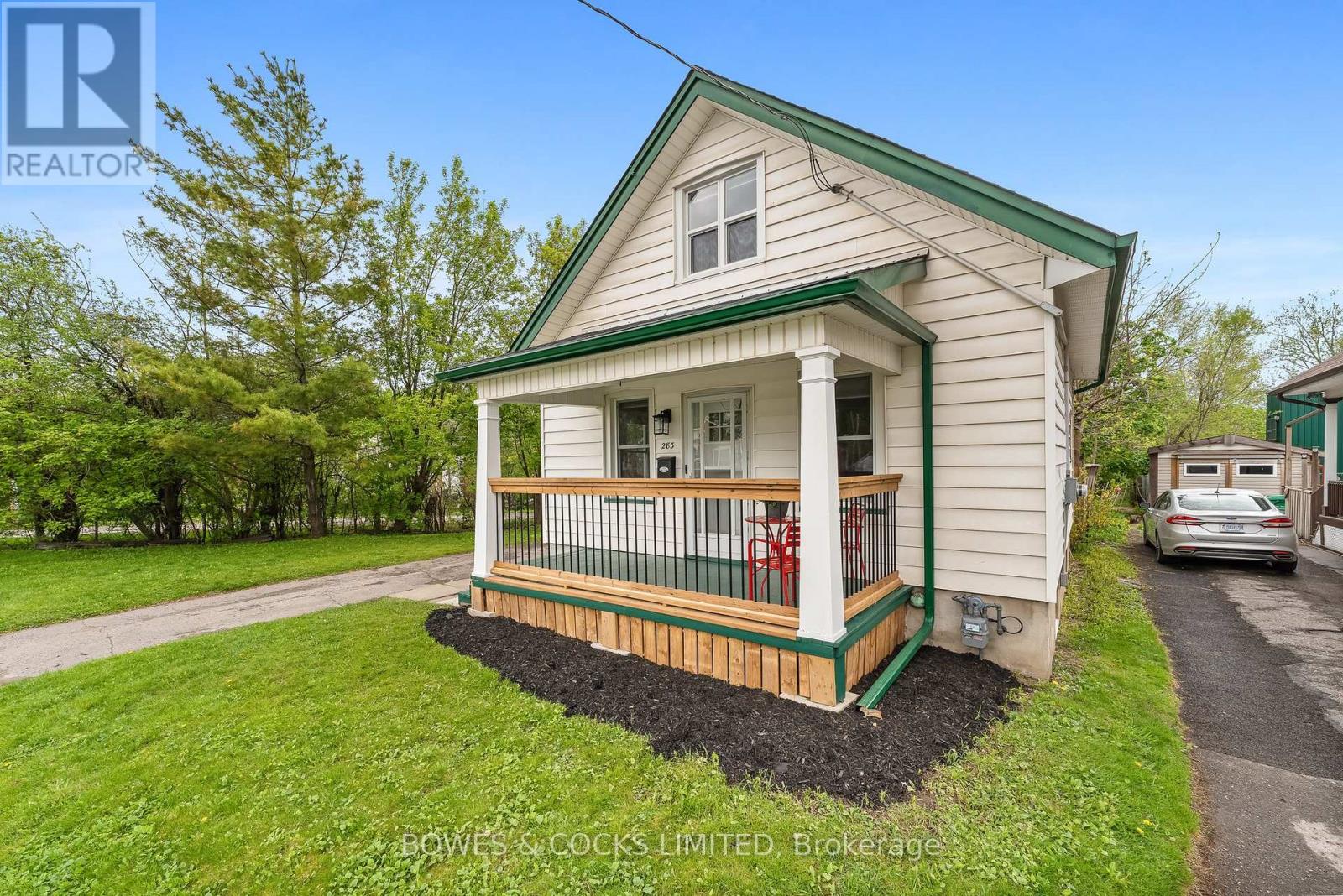 Photo 3 of 283 Lake Street, Peterborough Central ON