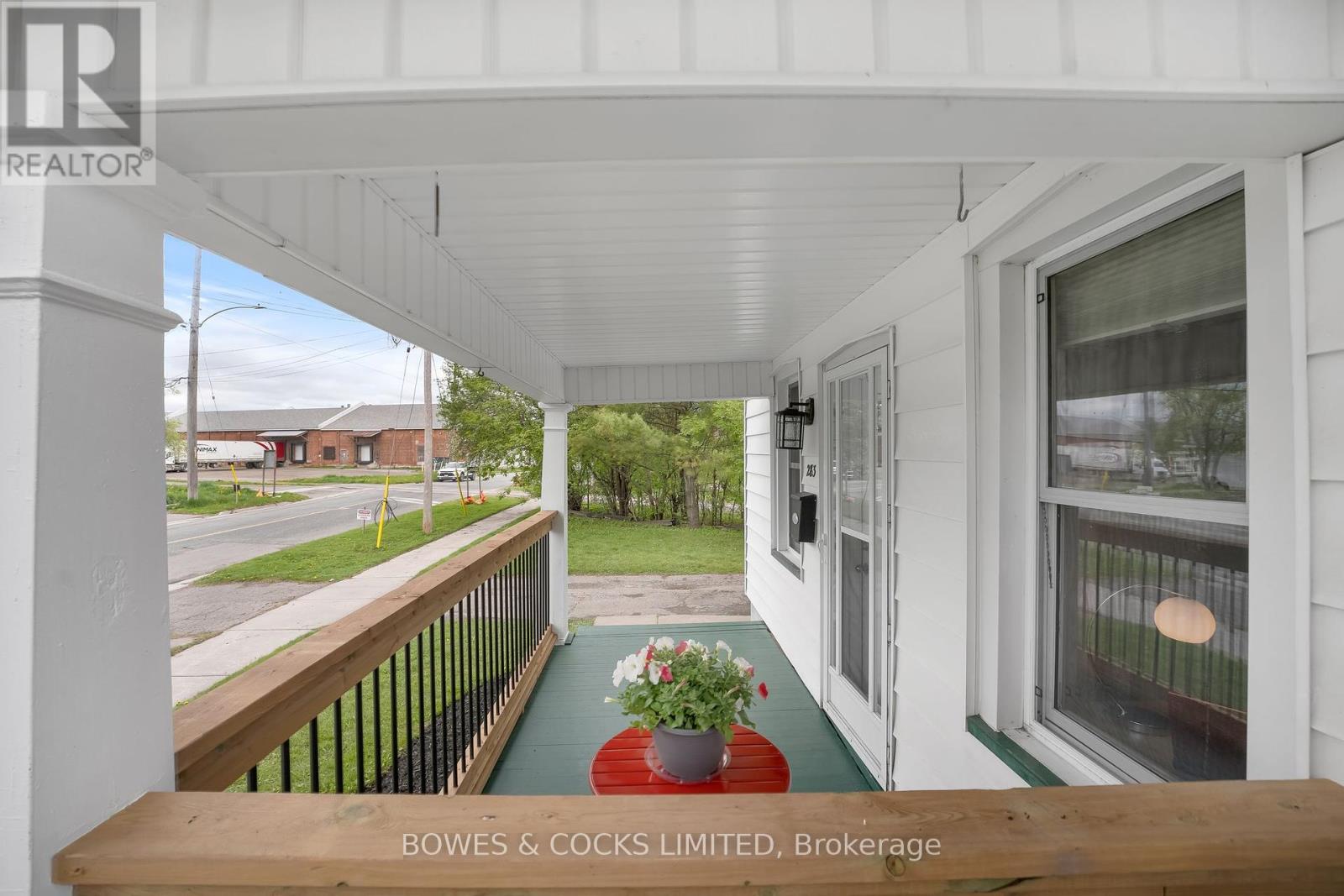 Photo 8 of 283 Lake Street, Peterborough Central ON