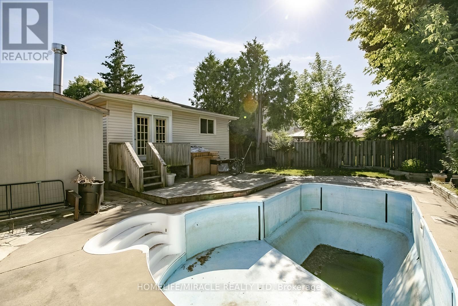 Photo 46 of 46 Reigate Avenue, Brampton ON