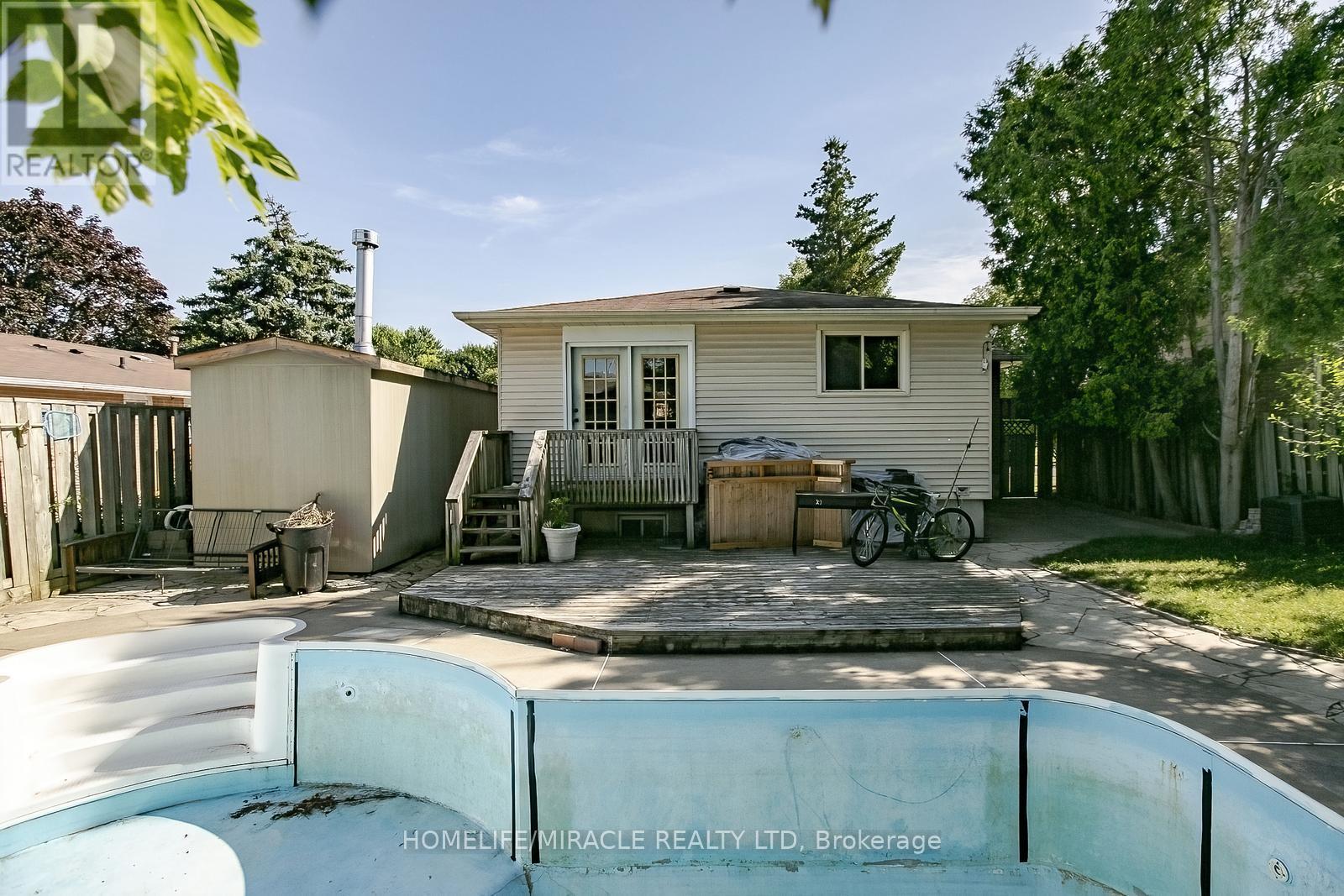 Photo 50 of 46 Reigate Avenue, Brampton ON