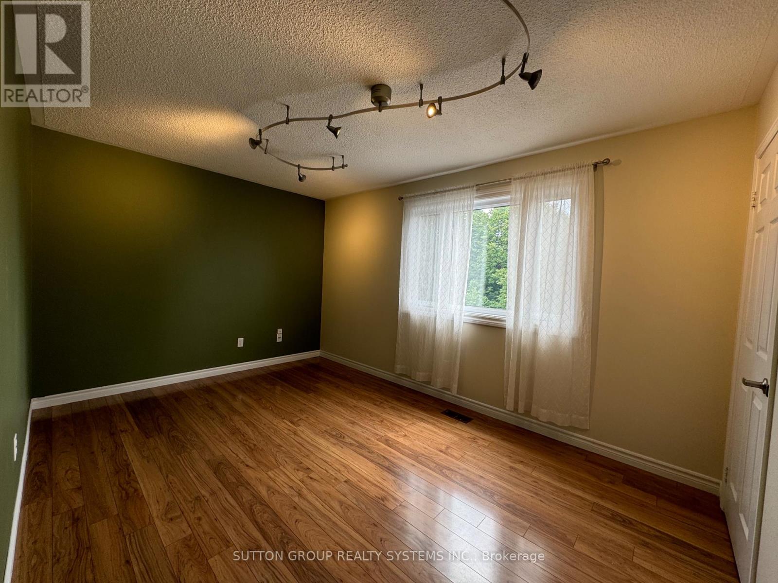 Photo 12 of 4521 Longmoor Road, Mississauga ON