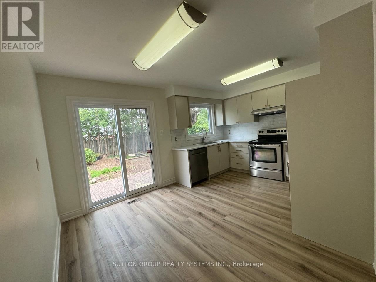 Photo 4 of 4521 Longmoor Road, Mississauga ON