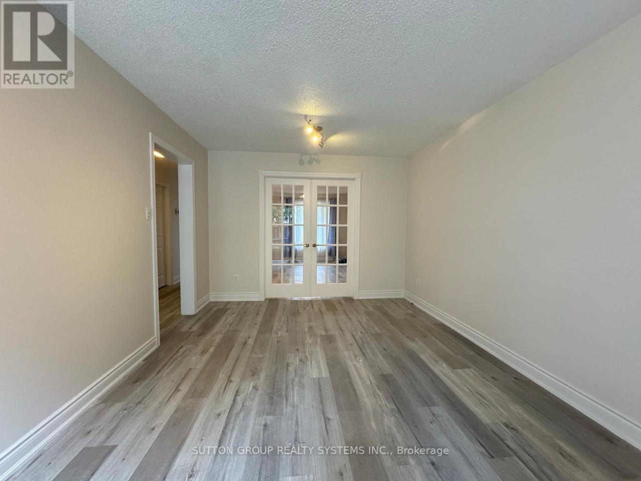 Photo 5 of 4521 Longmoor Road, Mississauga ON