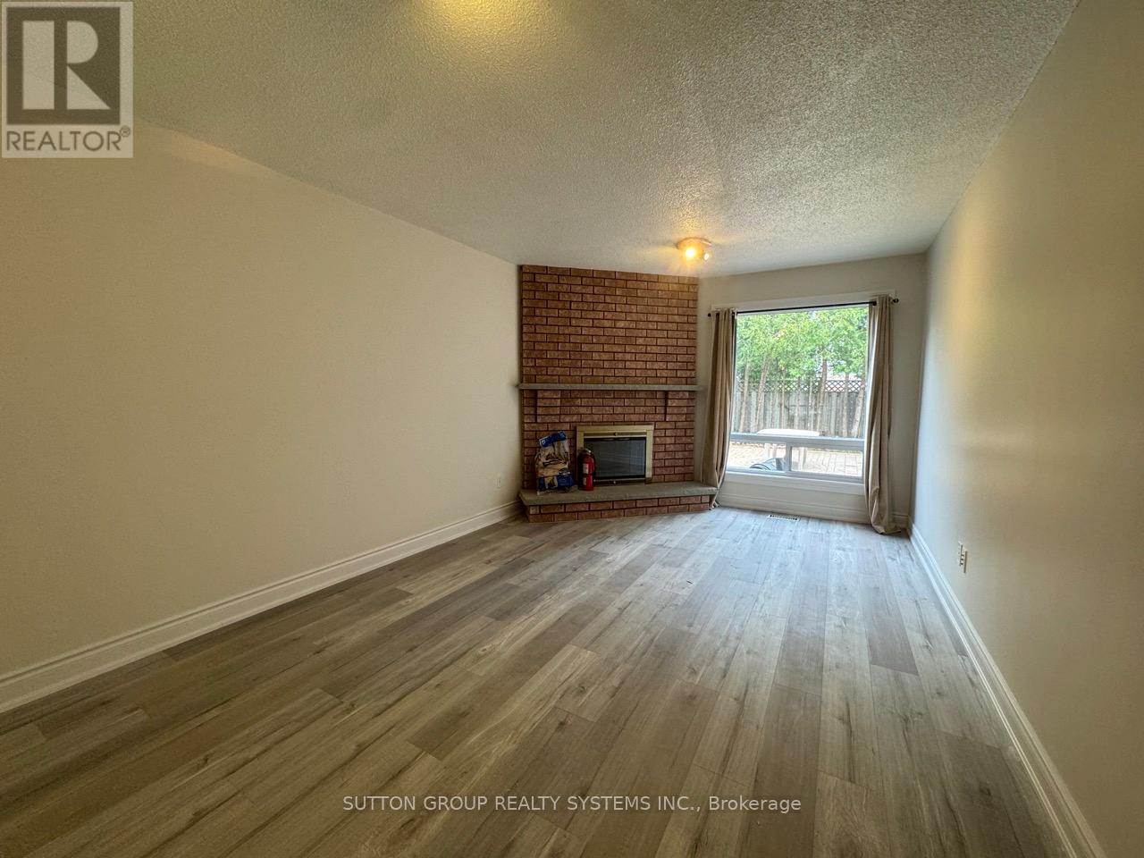 Photo 6 of 4521 Longmoor Road, Mississauga ON
