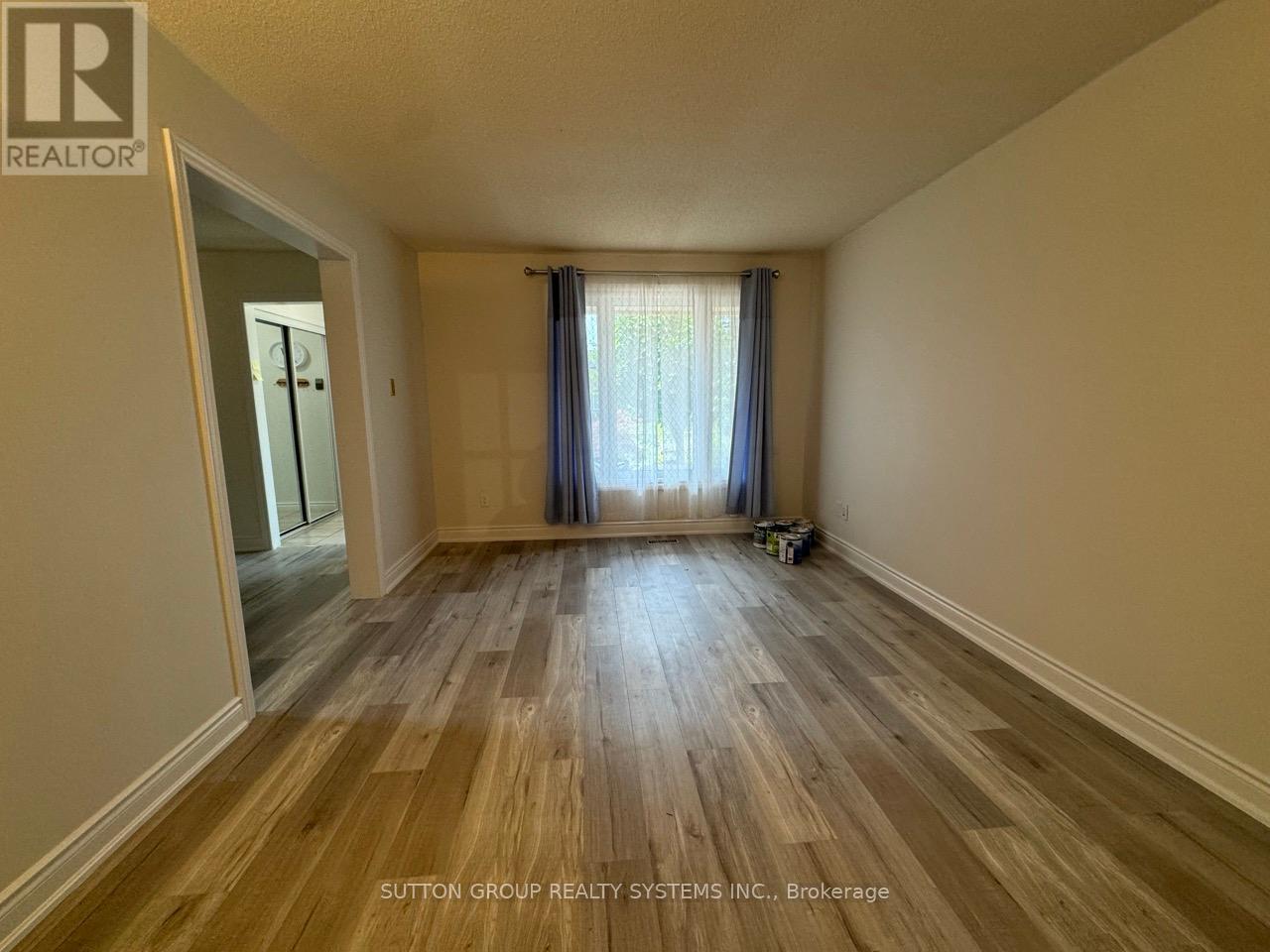 Photo 8 of 4521 Longmoor Road, Mississauga ON