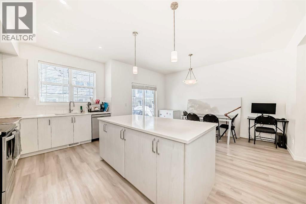 Photo 8 of 614 Copperstone Manor Se, Calgary AB