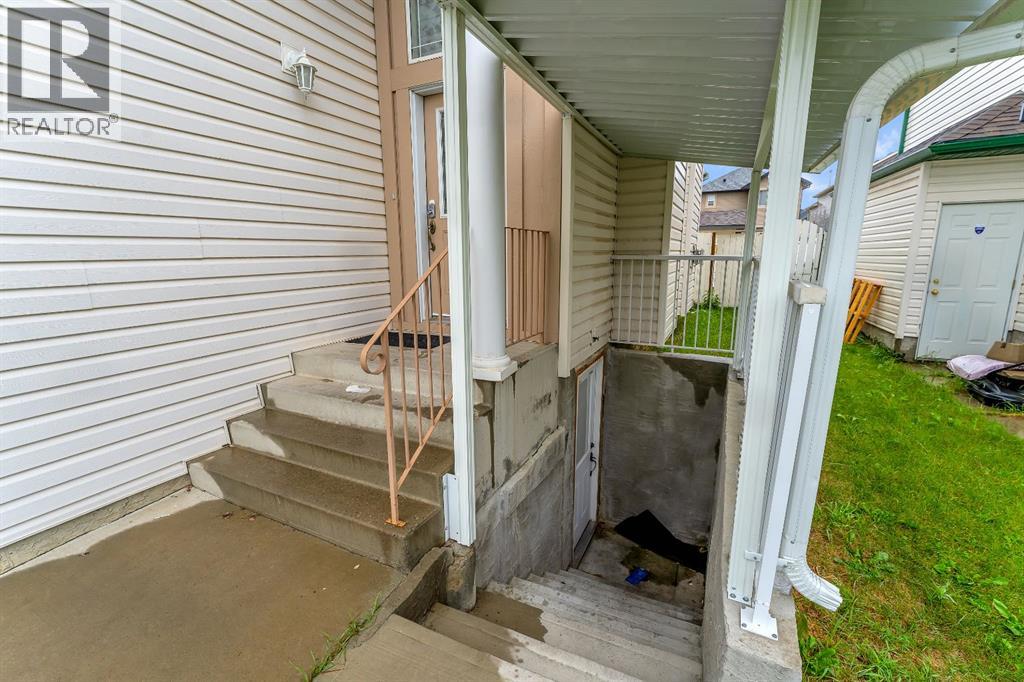 Single Family House for Sale in  saddlecreek Way NE Saddle Ridge Calgary 