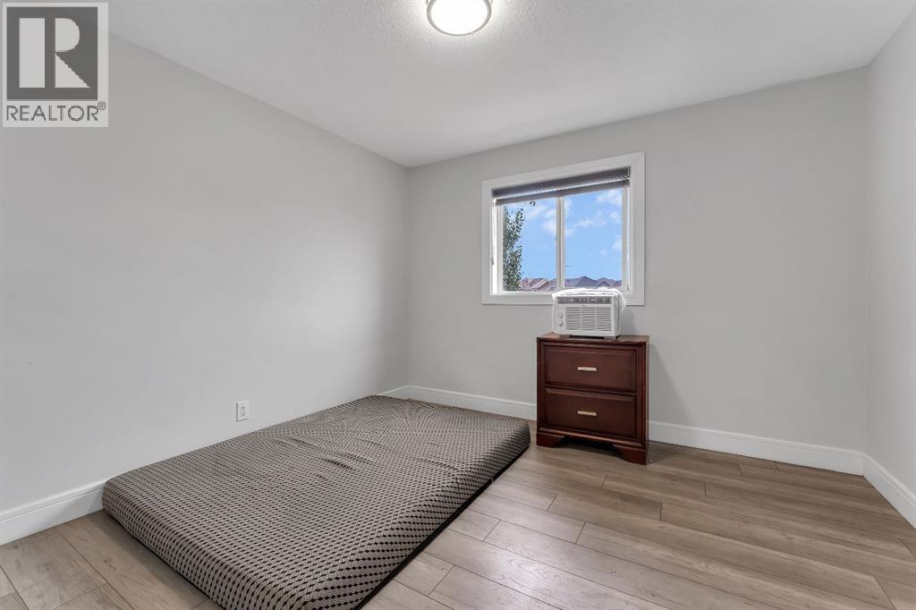 Single Family House for Sale in  saddlecreek Way NE Saddle Ridge Calgary 