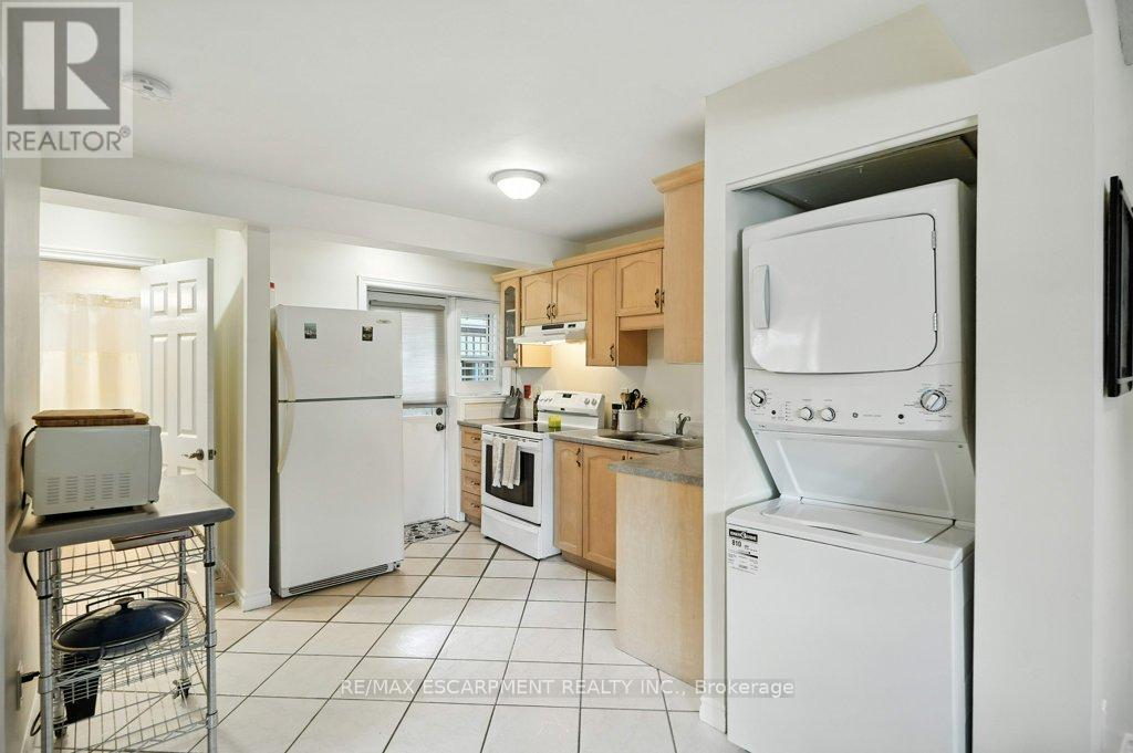 Photo 15 of 18 6 Vineland Avenue, Hamilton ON