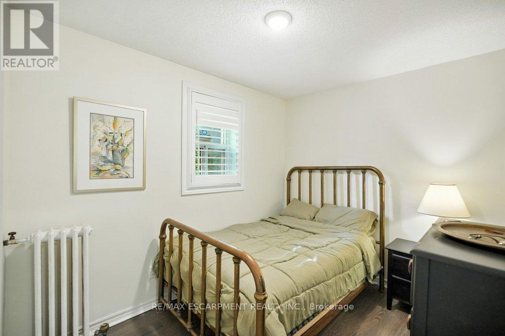 Photo 24 of 18 6 Vineland Avenue, Hamilton ON