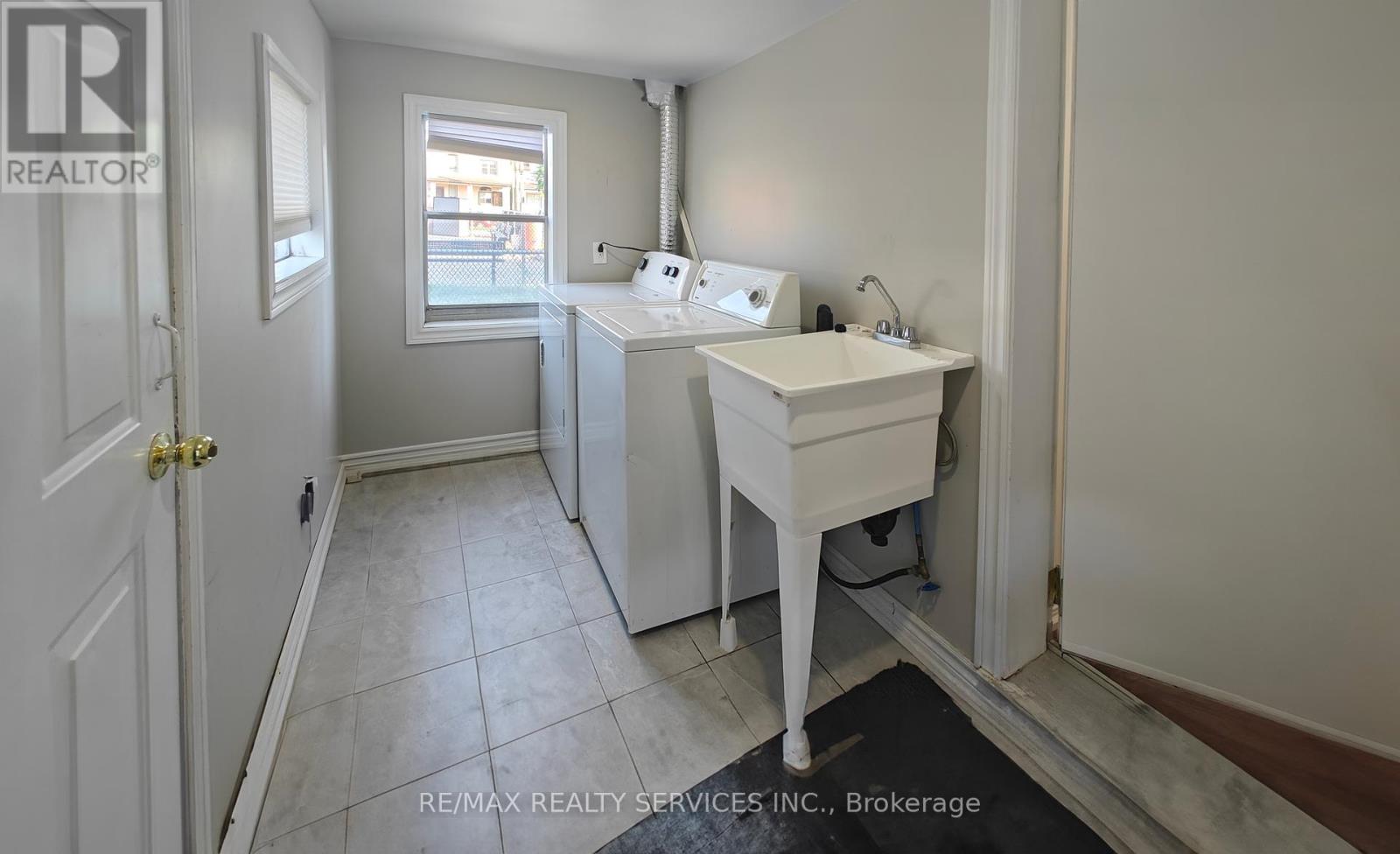Photo 14 of 764 Caron Avenue, Windsor ON
