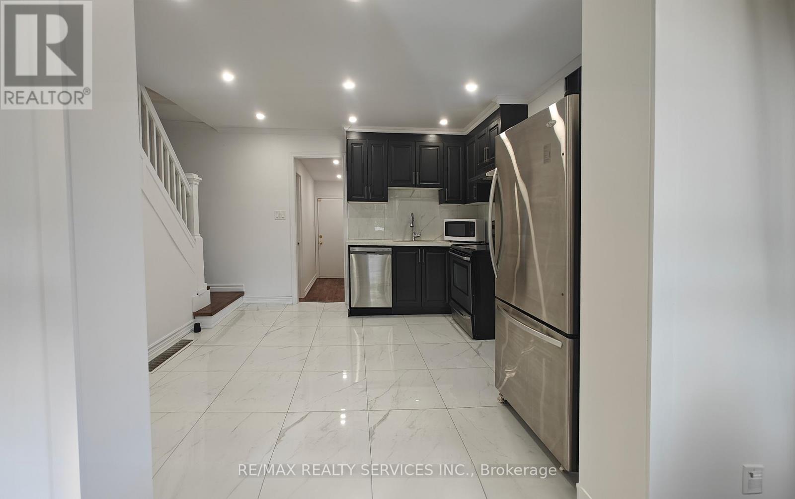 Photo 6 of 764 Caron Avenue, Windsor ON