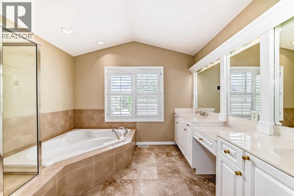 Single Family House for Sale in  Discovery Place SW Discovery Ridge Calgary 