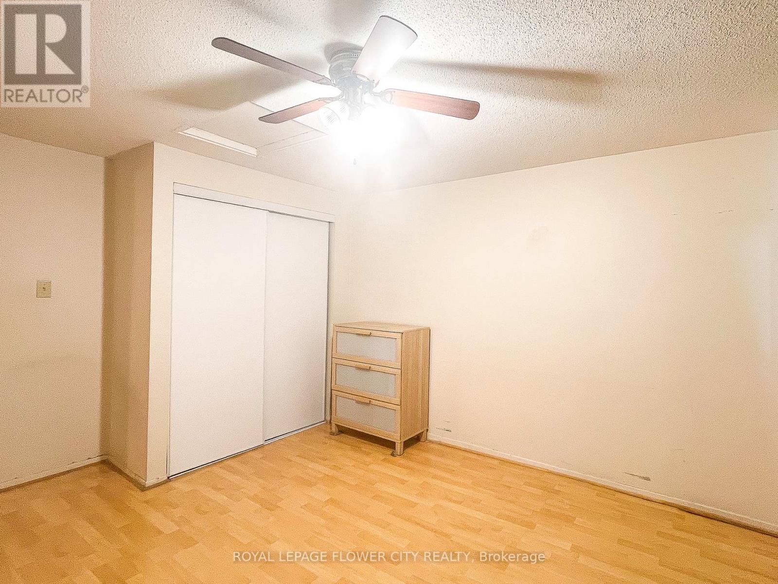 Photo 14 of 43 Greenwich Circle, Brampton ON