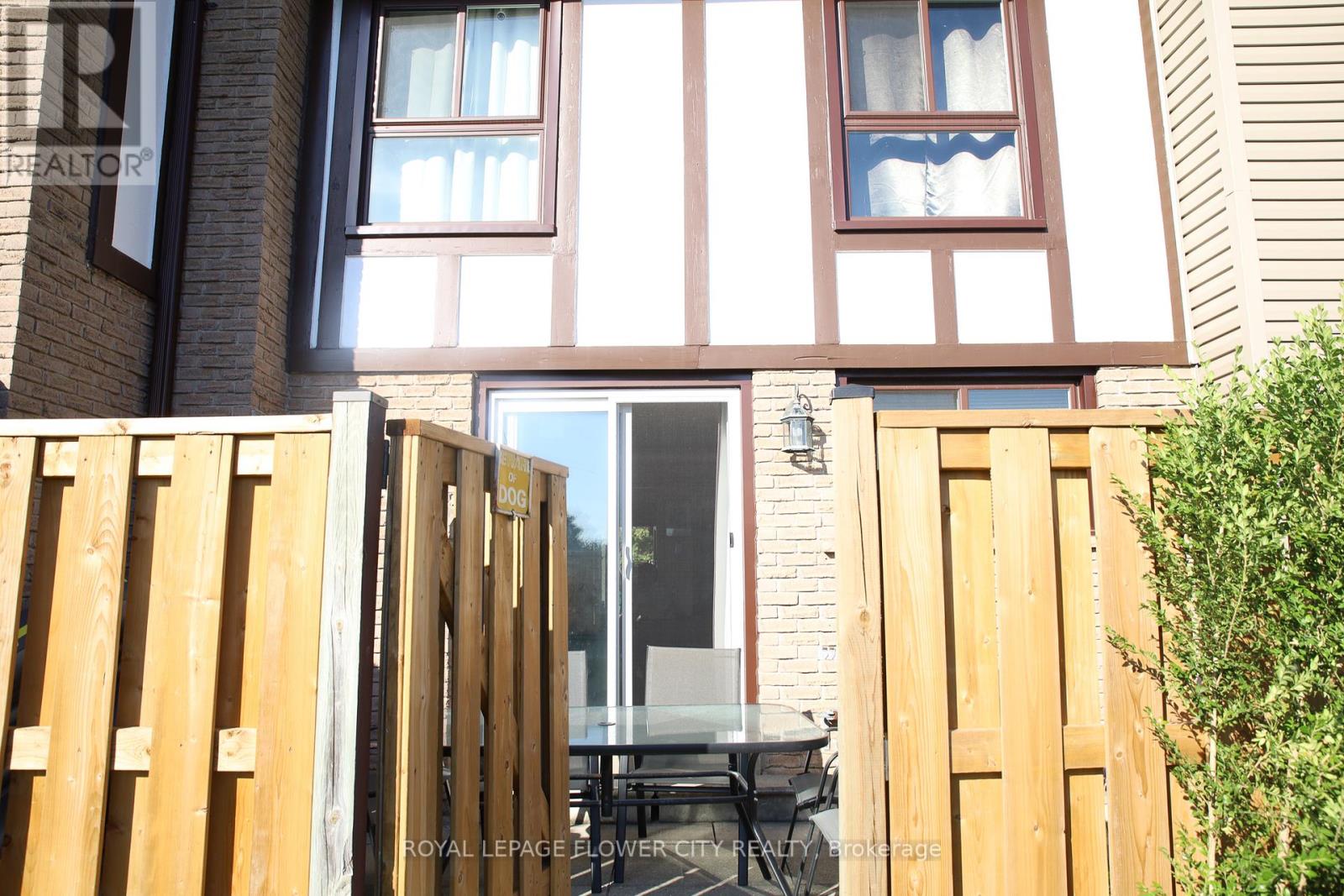 Photo 29 of 43 Greenwich Circle, Brampton ON