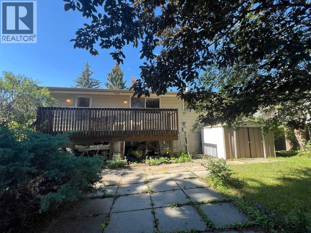Single Family House Bi-level for Sale in  Dalhart Hill NW Dalhousie Calgary 