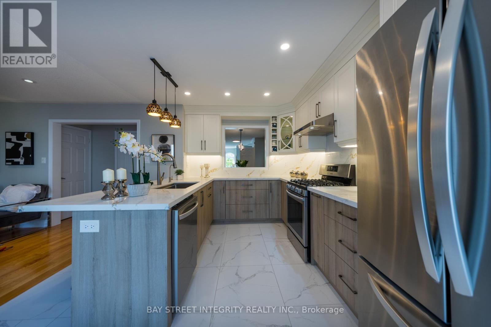 Photo 41 of 82 Oswell Drive, Ajax ON
