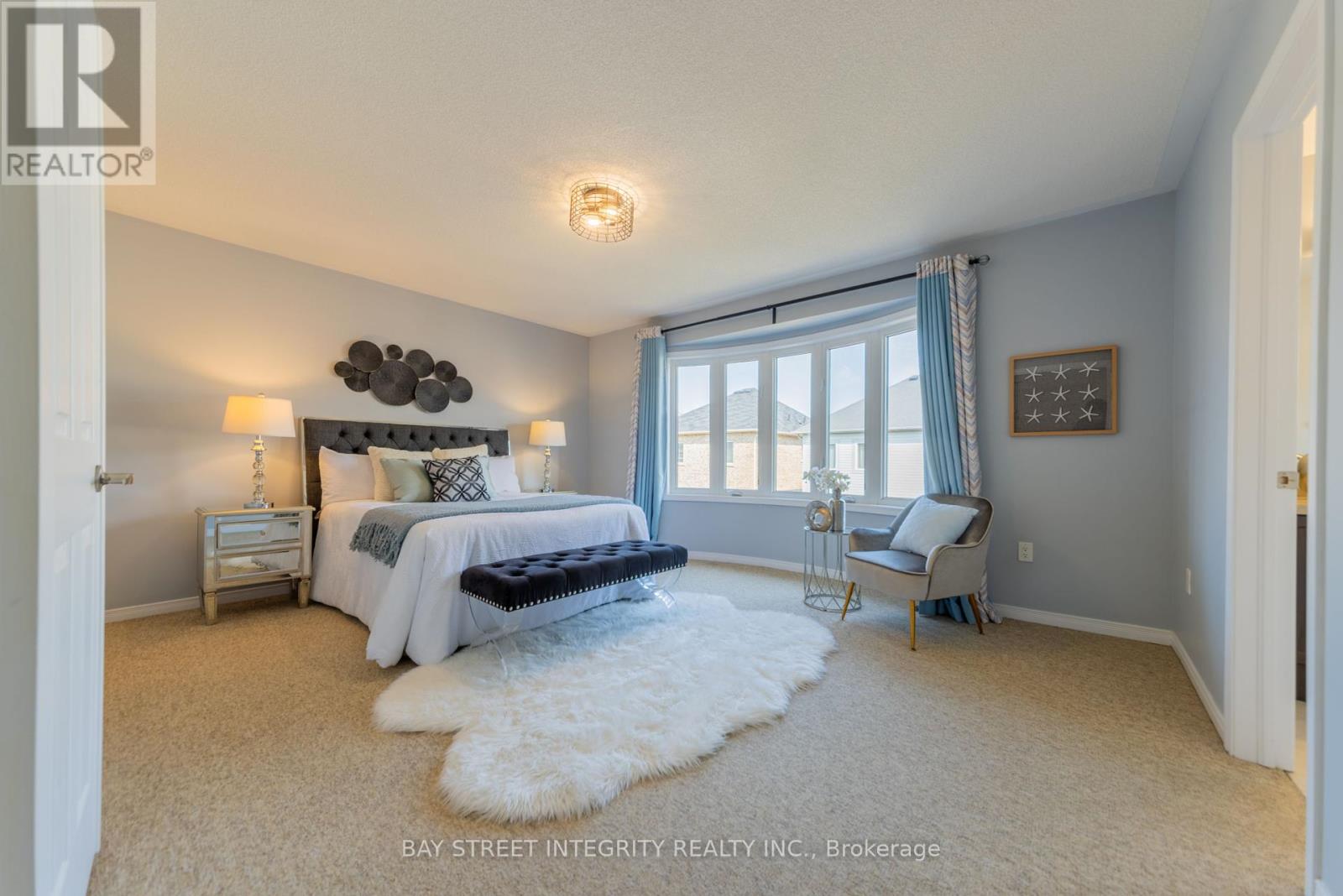 Photo 34 of 82 Oswell Drive, Ajax ON