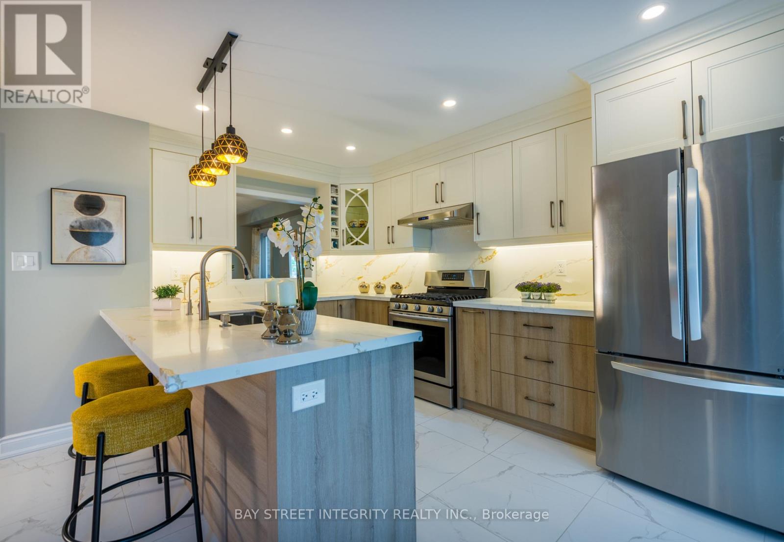 Photo 35 of 82 Oswell Drive, Ajax ON