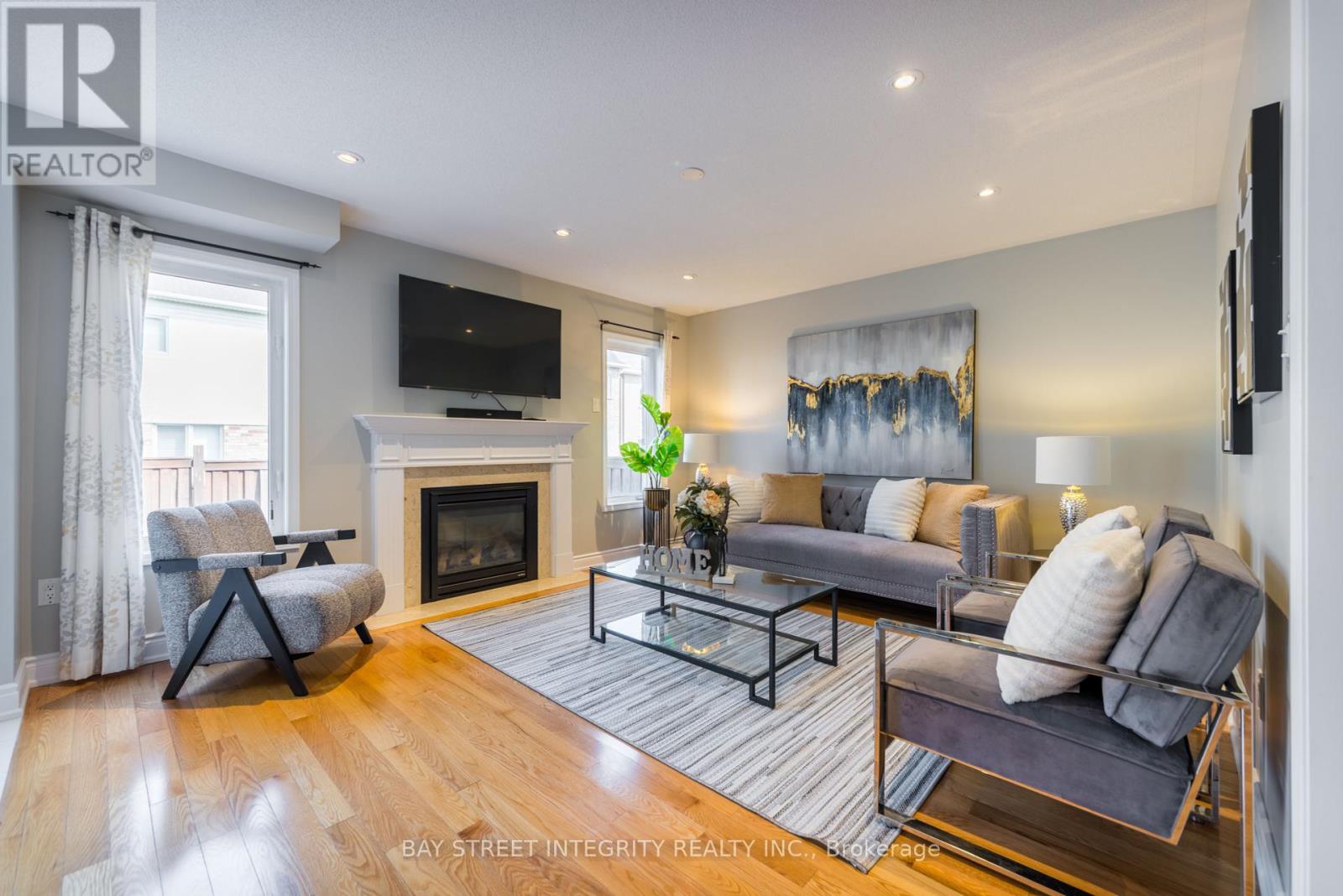 Photo 14 of 82 Oswell Drive, Ajax ON