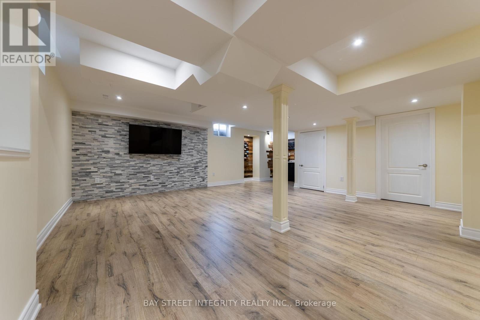 Photo 39 of 82 Oswell Drive, Ajax ON