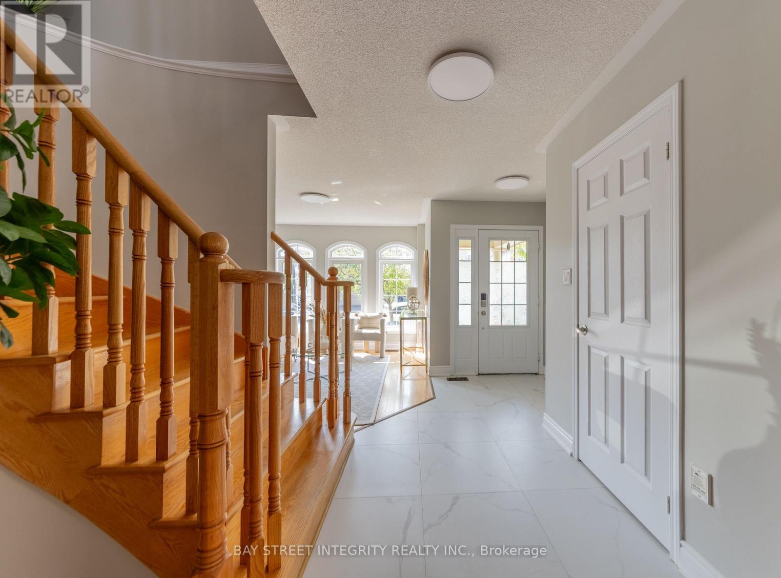 Photo 16 of 82 Oswell Drive, Ajax ON