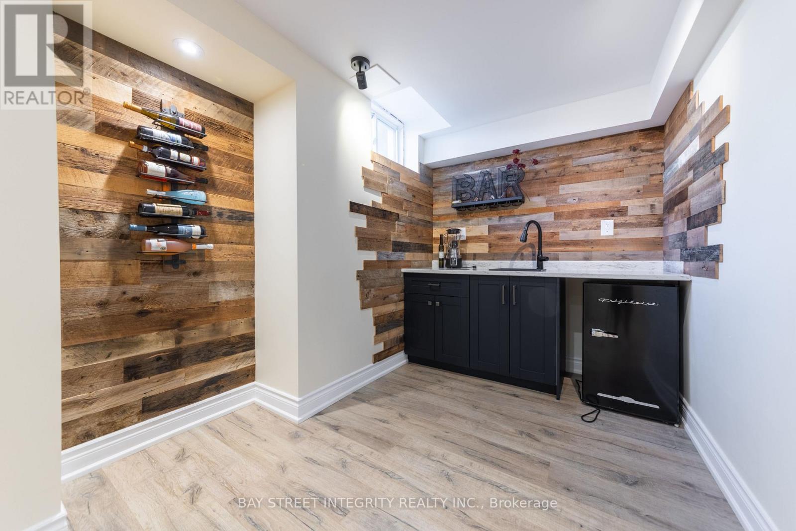 Photo 2 of 82 Oswell Drive, Ajax ON