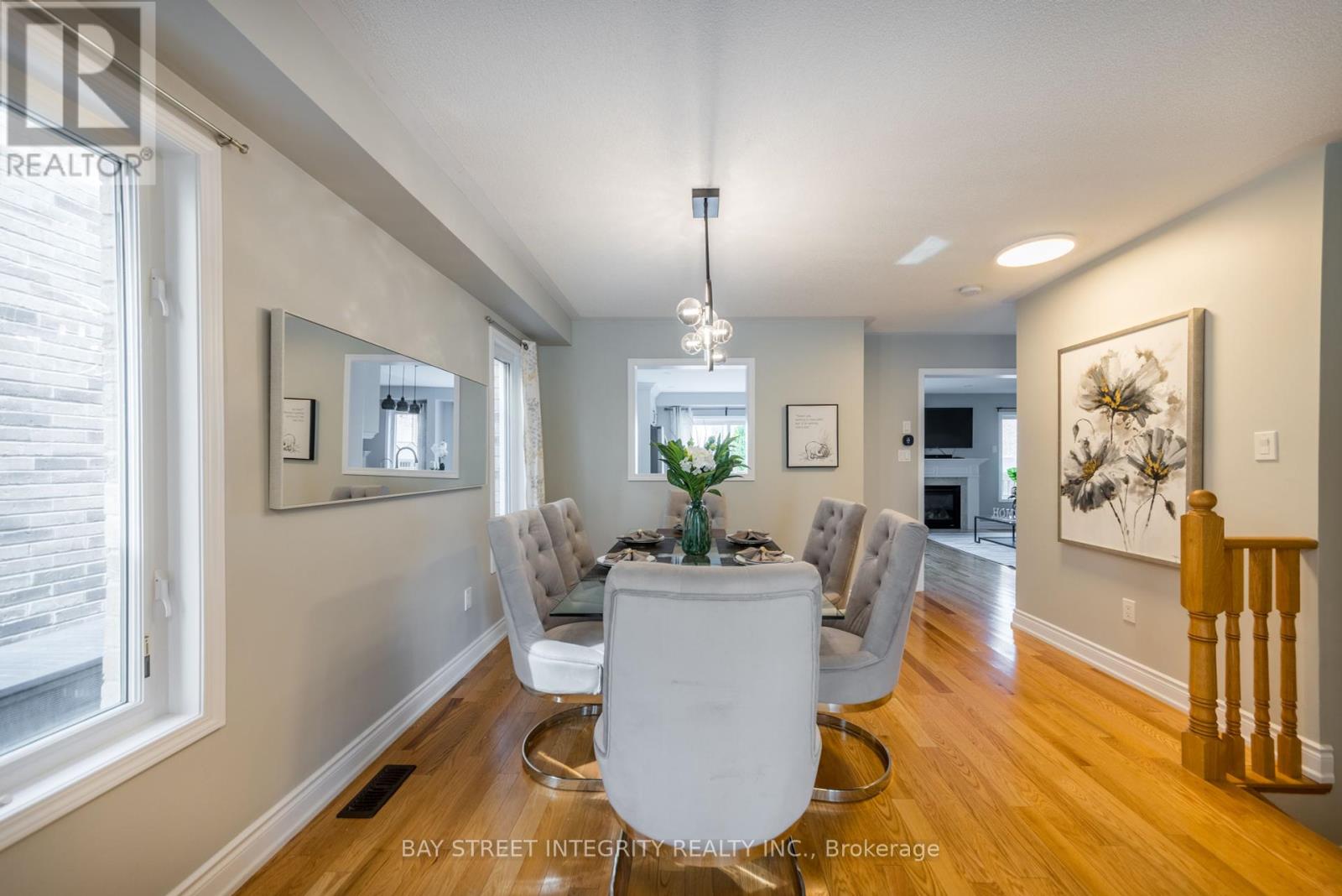 Photo 17 of 82 Oswell Drive, Ajax ON