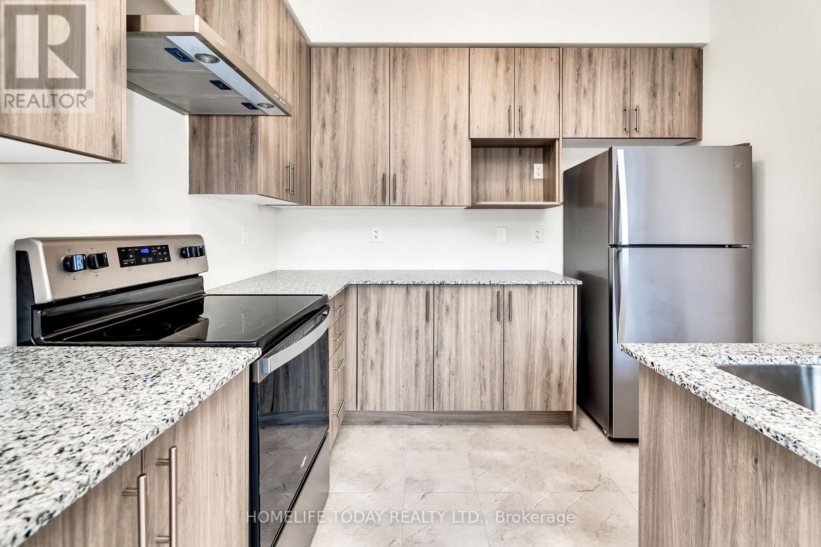 Photo 13 of 104 Stauffer Crescent, Markham ON