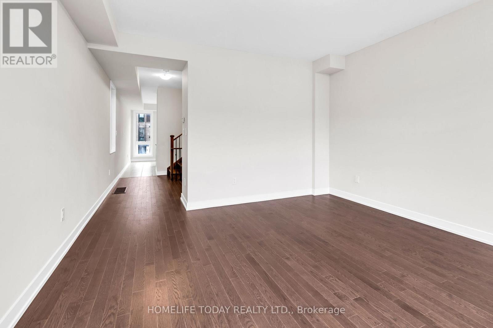 Photo 19 of 104 Stauffer Crescent, Markham ON