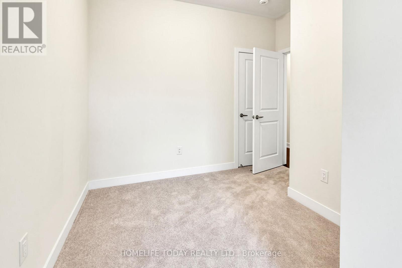 Photo 31 of 104 Stauffer Crescent, Markham ON