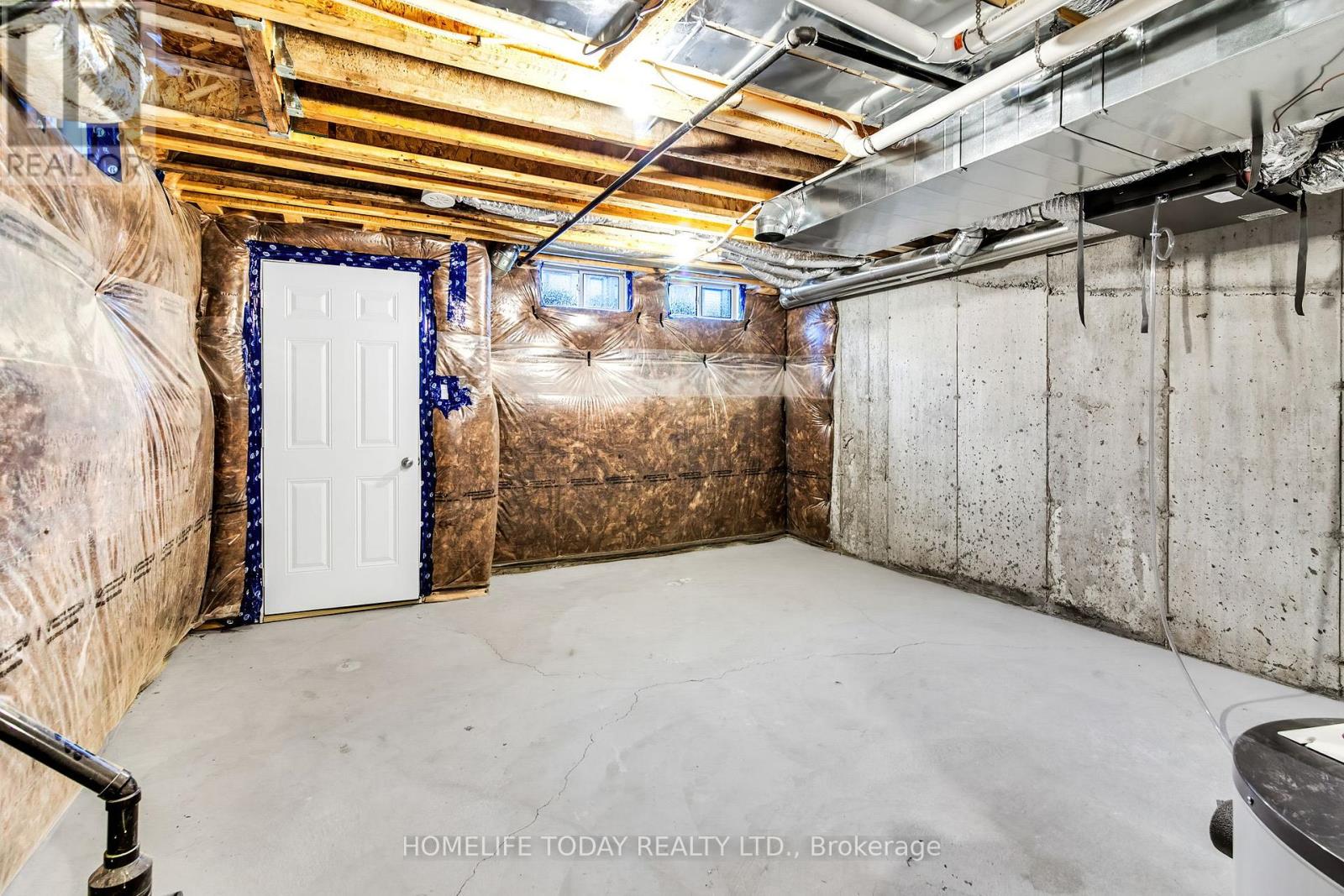 Photo 34 of 104 Stauffer Crescent, Markham ON
