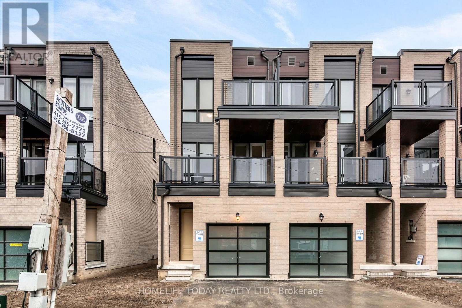 Photo 39 of 104 Stauffer Crescent, Markham ON