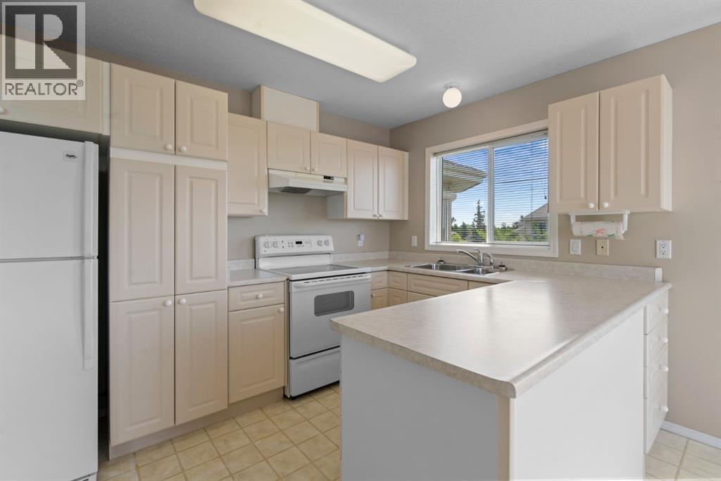 Photo 10 of 405 4625 50 Street, Camrose AB
