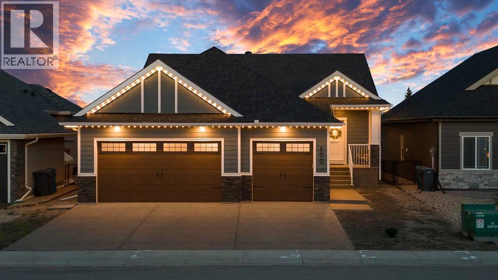 Photo 1 of 600 Muirfield Crescent, Lyalta AB