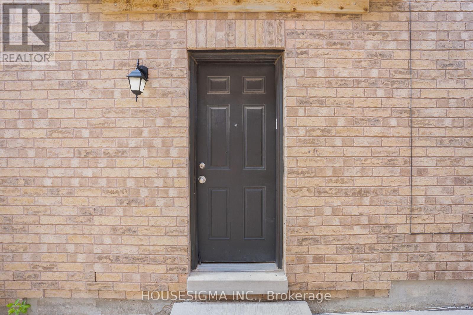Photo 2 of Basement 243 Elbern Markell Drive, Brampton ON