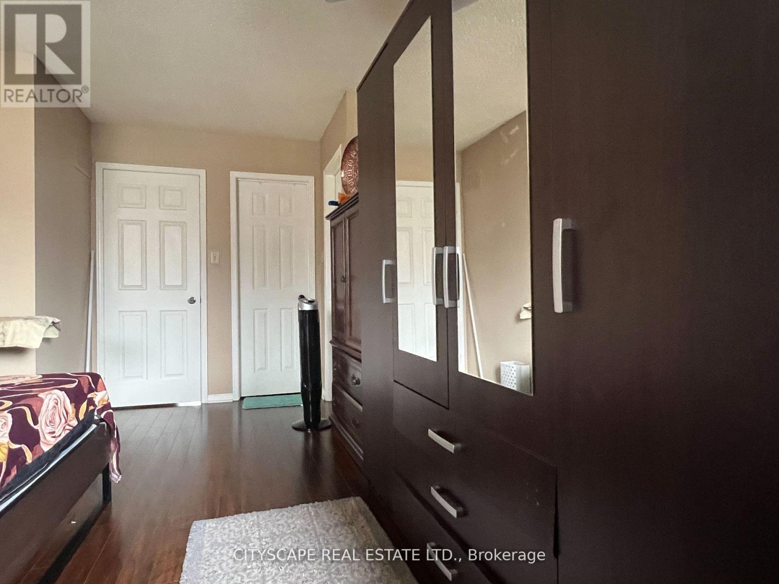 Photo 16 of 936 Blizzard Road, Mississauga ON