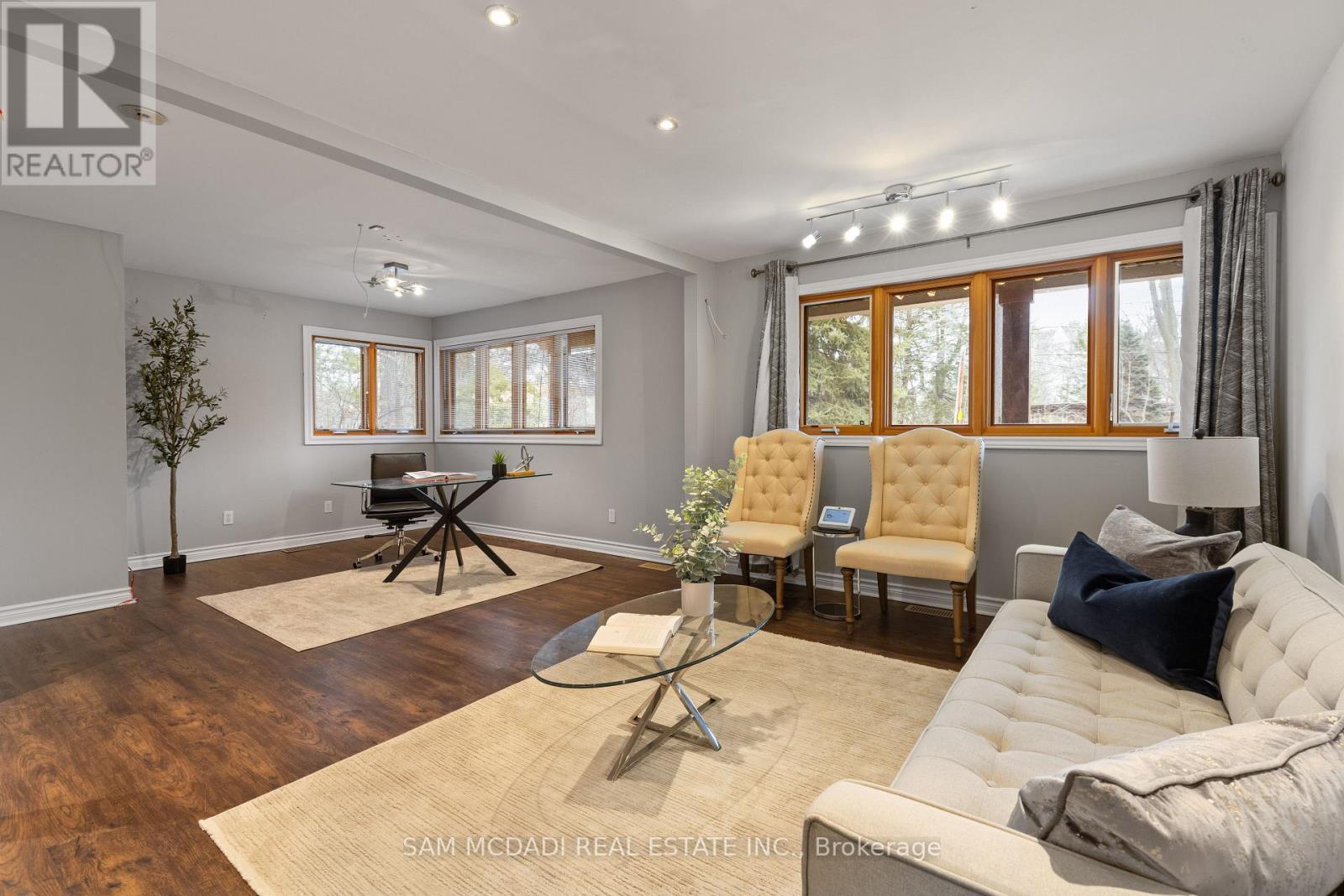 Photo 18 of 690 Meadow Wood Road, Mississauga ON