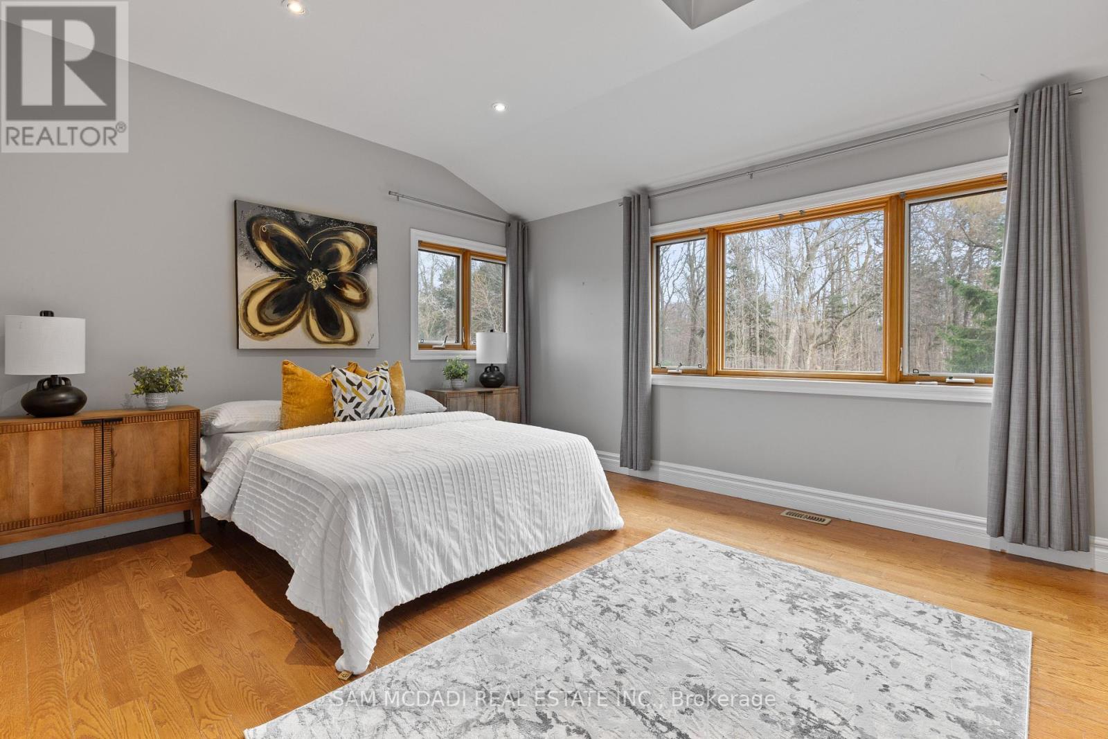 Photo 20 of 690 Meadow Wood Road, Mississauga ON