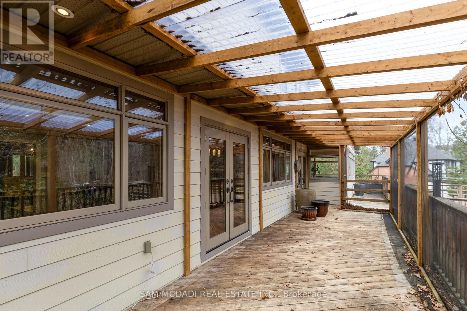 Photo 31 of 690 Meadow Wood Road, Mississauga ON