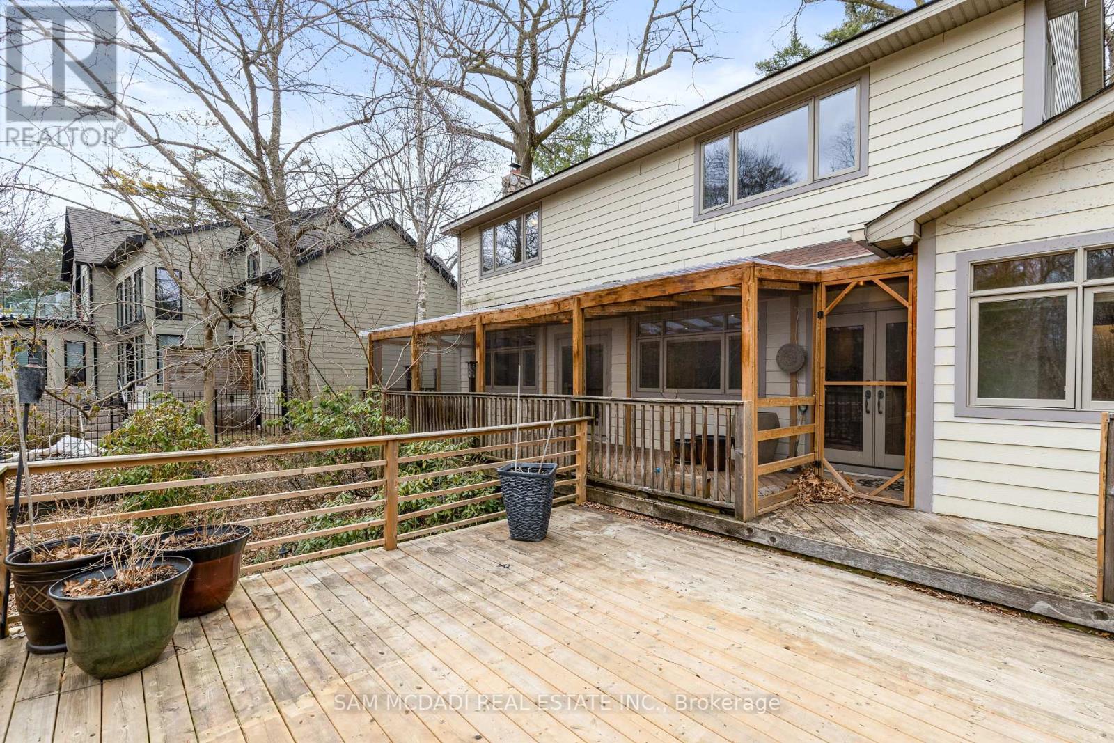 Photo 32 of 690 Meadow Wood Road, Mississauga ON