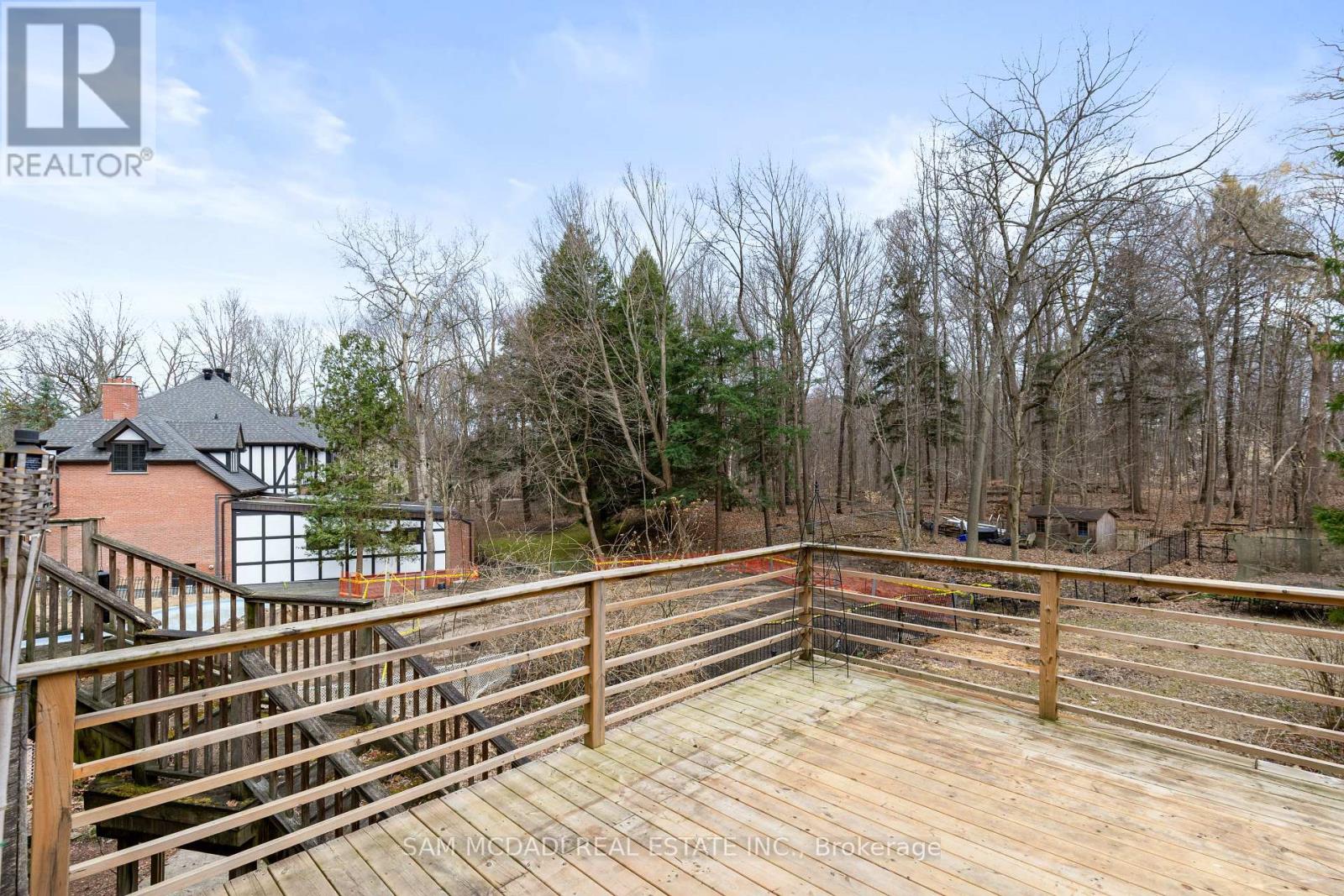 Photo 33 of 690 Meadow Wood Road, Mississauga ON