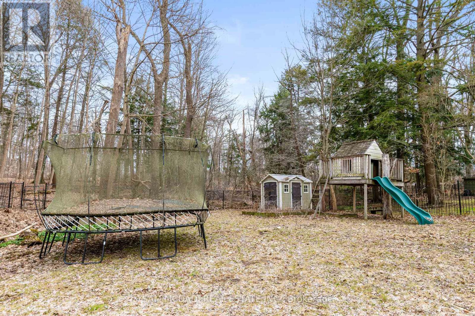 Photo 36 of 690 Meadow Wood Road, Mississauga ON