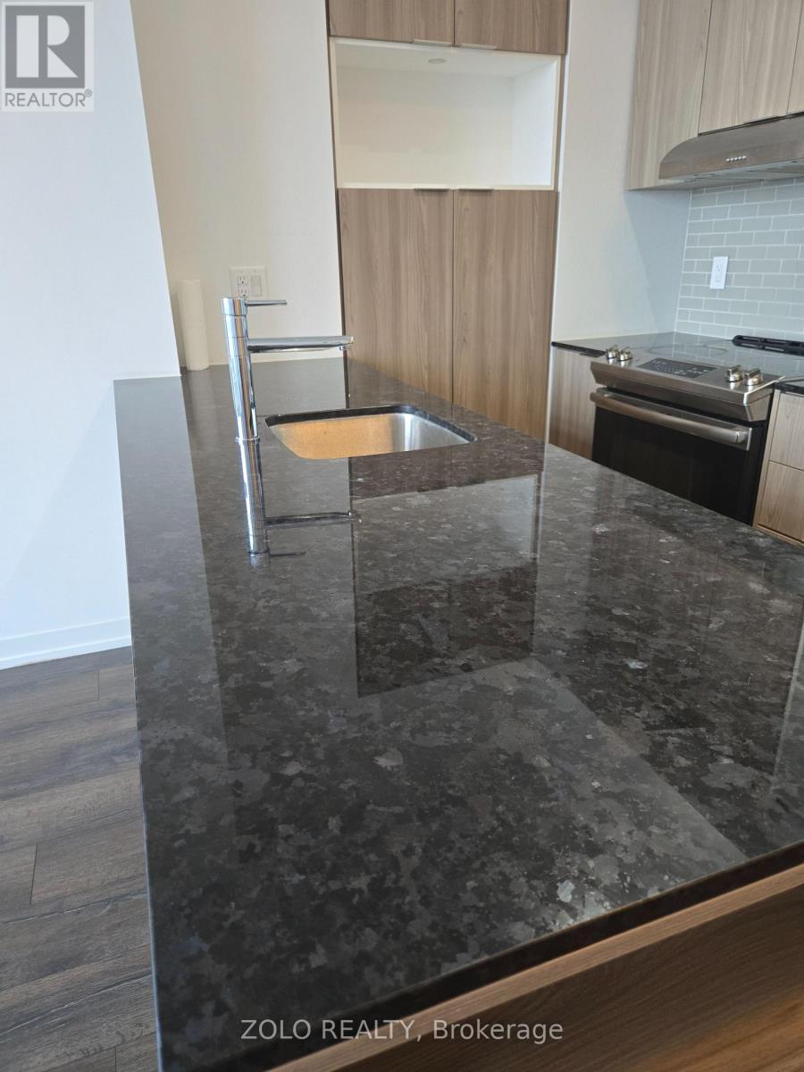 Photo 3 of 316 2520 Eglinton Avenue W, Mississauga ON